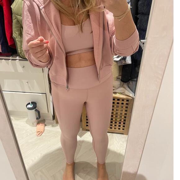 Alo Yoga Airlift Intrigue Bra and 7/8 High-Waist Airlift Legging Ballet Pink XS - Picture 5 of 15